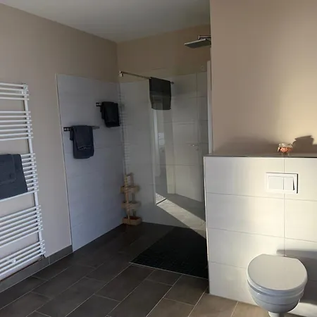 Helle, Grosse In Laendlicher Umgebung Appartamento Sterup